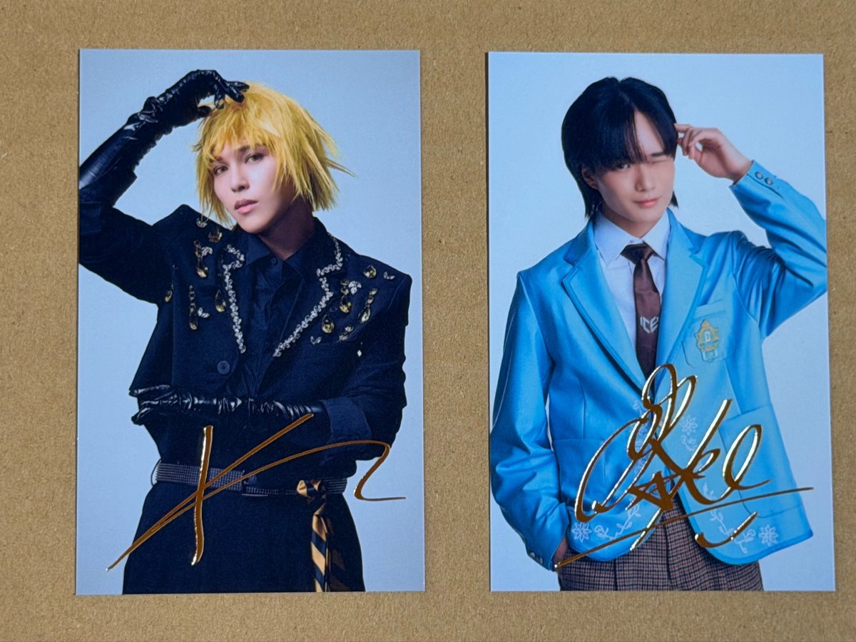 m_crystalwhite's tweet photo. YES!東京　HMVオンライン　トレカ　箔押し　郵送交換希望です🙂‍↕️

譲▶︎写真
BUDDiiS:KEVIN 変身後
ICEx:中村旺太郎 変身前

何卒よろしくお願いします🙇 https://t.co/TId0GhEX5U