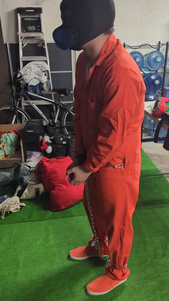 501Thelos31887's tweet photo. Some dress up I've done for kink nights. The flak vest just real 😭😭 https://t.co/5uNshIgs8J