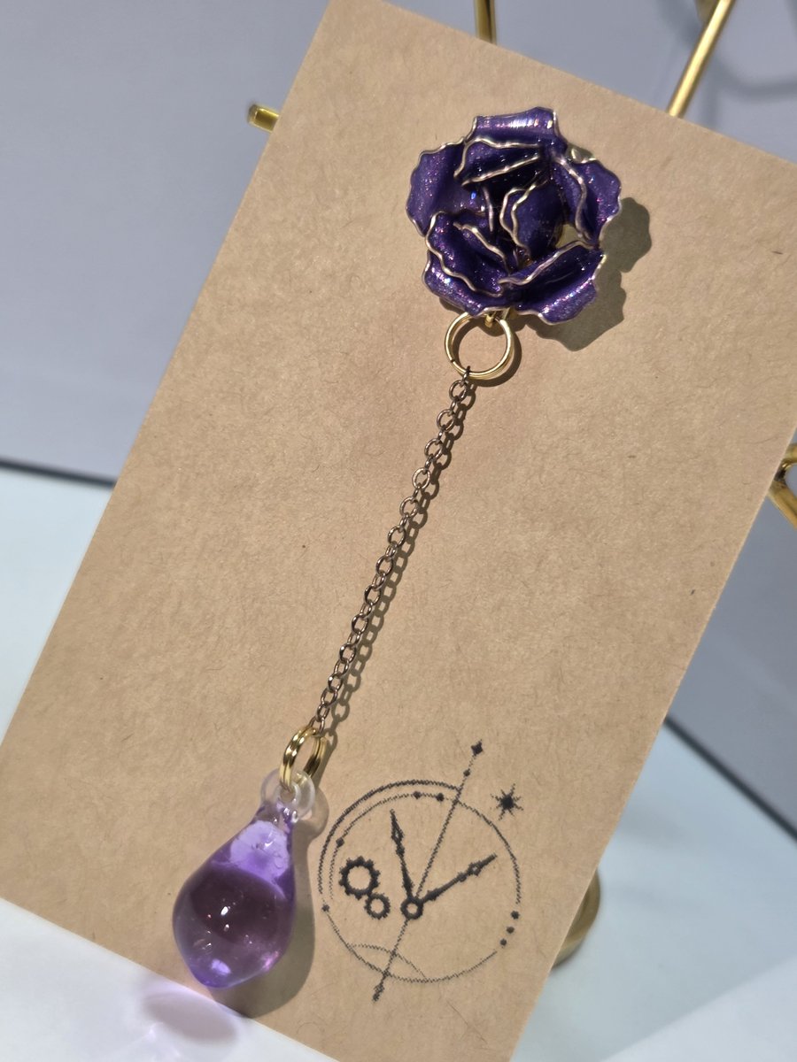 romeliakoubou's tweet photo. 薔薇の雫 「紫苑」

「誇り」
静かに積み重ねた強さを、
紫の雫へ溶かし込みました。 https://t.co/32oRJC7fLj