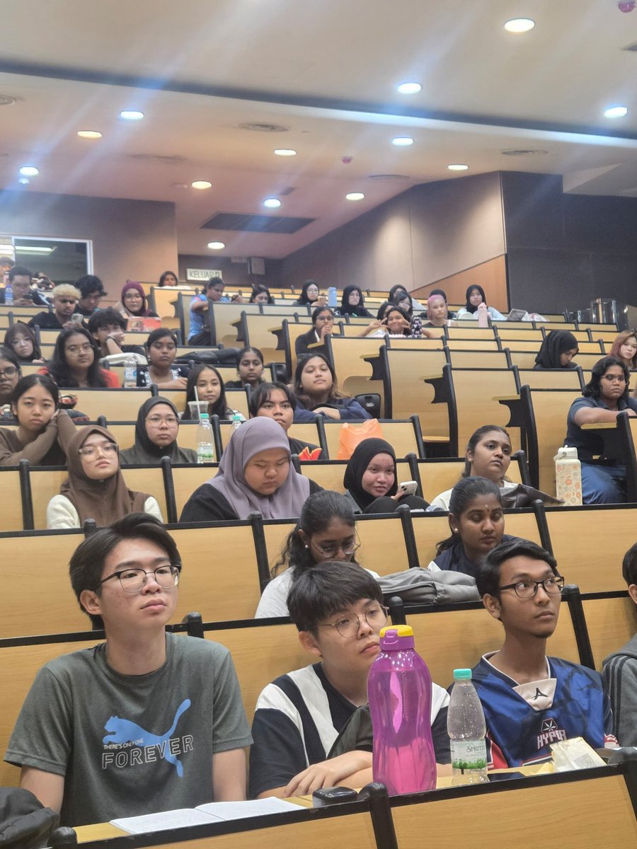 MsumalaysiaS's tweet photo. Foundation: DONE. Future: LOADING.
Congratulations to our amazing #FTESL & #FLB students on completing your foundation journey! You came, you learned, you survived the assignments &now it’s time for the next chapter.
Keep shining, keep learning!
#MSU https://t.co/4v3YznnKMP