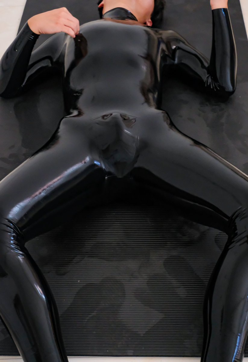 rubberlili's tweet photo. 🥵 https://t.co/wd0tsJqLAD