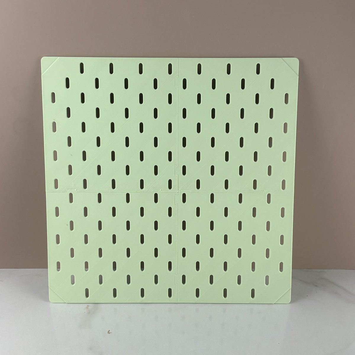 nin_plus's tweet photo. ✨ SKADIS Pegboard สำหรับสายออกบูท 

ทำมาให้ขนาด พอดีกับตะแกรง 35×35 cm
ตัวชั้นหนา wall3ชั้น มุมย่อ

ขนาด 35×35 cm
🧩 แผ่น 4 ชิ้น กับตัวยึด4
🌱 ใช้กับอุปกรณ์แขวนสไตล์ SKADIS
🎨 มีหลายสีให้เลือก
ราคา 700 บาท ไม่รวมค่าส่ง

ตัวอย่าง
🪧 IFMarket8 บูธ D11–12
🗓️ 14-16ส.ค.
📍 MBK ชั้น7 https://t.co/RqIJCfXDtO