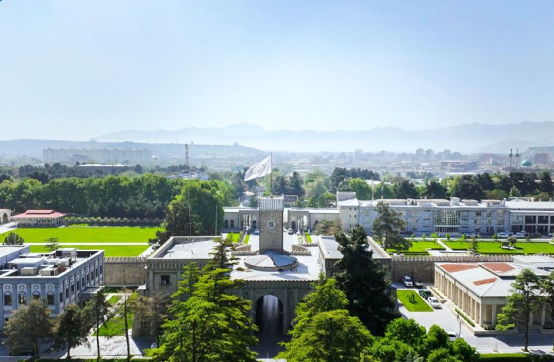 PaikAftab's tweet photo. بازدید از مراکز خدمات‌رسانی به بازگشت‌کنندگان در اسلام‌قلعه

معاون اداری ریاست‌الوزرا از مراکز پذیرش و خدمات‌رسانی به مهاجران بازگشت‌کننده در مرز اسلام‌قلعه بازدید کرد.

در این بازدید، روند ارائه خدمات و رسیدگی به نیازهای بازگشت‌کنندگان بررسی شد. . . https://t.co/8W1xQrJoCc https://t.co/64FZrzT9Po