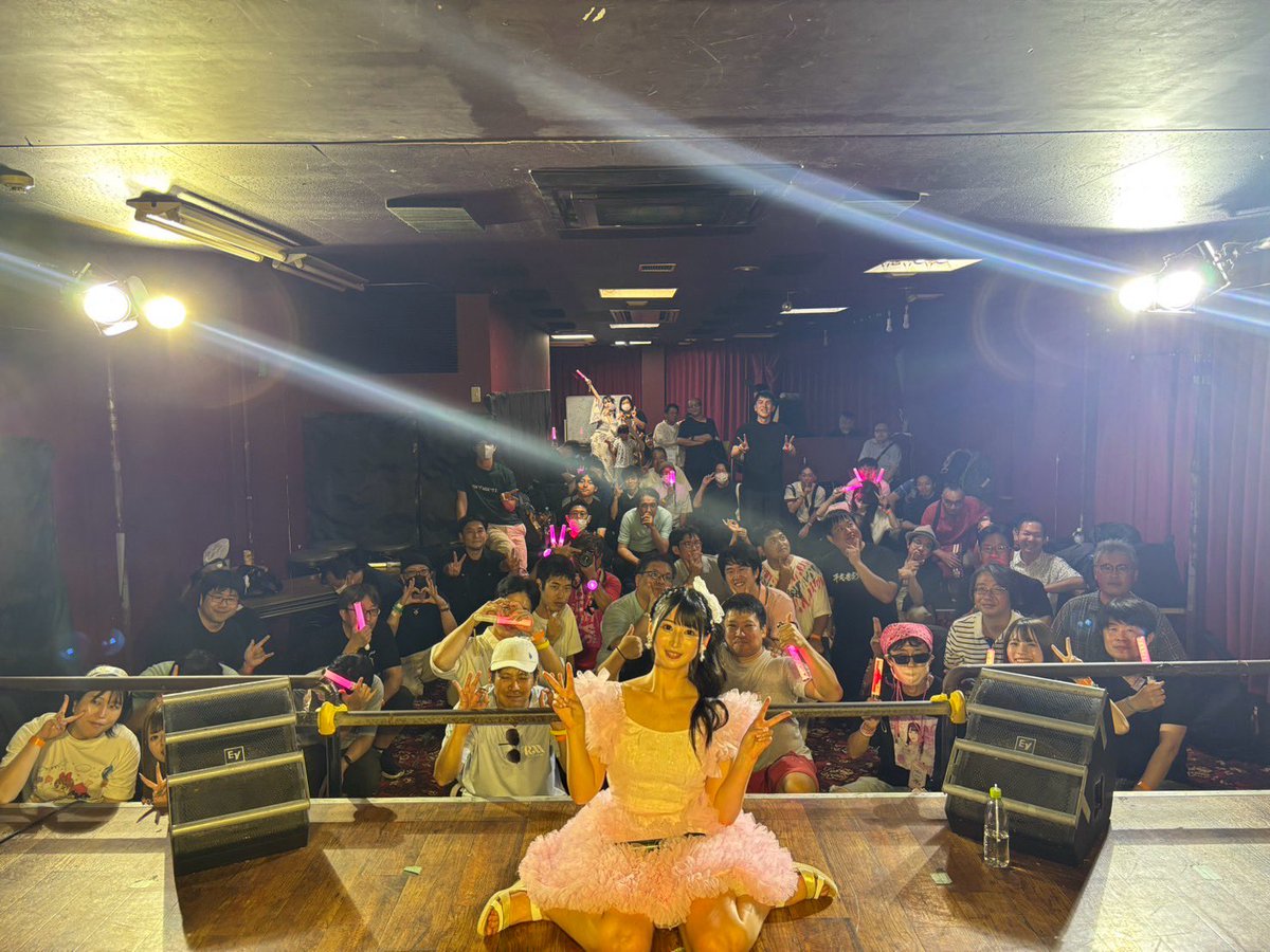 mayuri_tani's tweet photo. #谷麻由里ワンマンライブ 「まゆまゆエアーライン♡✈️」にご搭乗いただき、本当にありがとうございました！💖

一緒に過ごせたこの時間が宝物で
最高のフライトになりました🥹💖

みんなはどうだったかな？

今後も楽しいライブとどけるね🌈
次回は12/30だよ^꒳^🎶

カレンダーに予定入れておいてね⚠️ https://t.co/3NTi0A7s4K