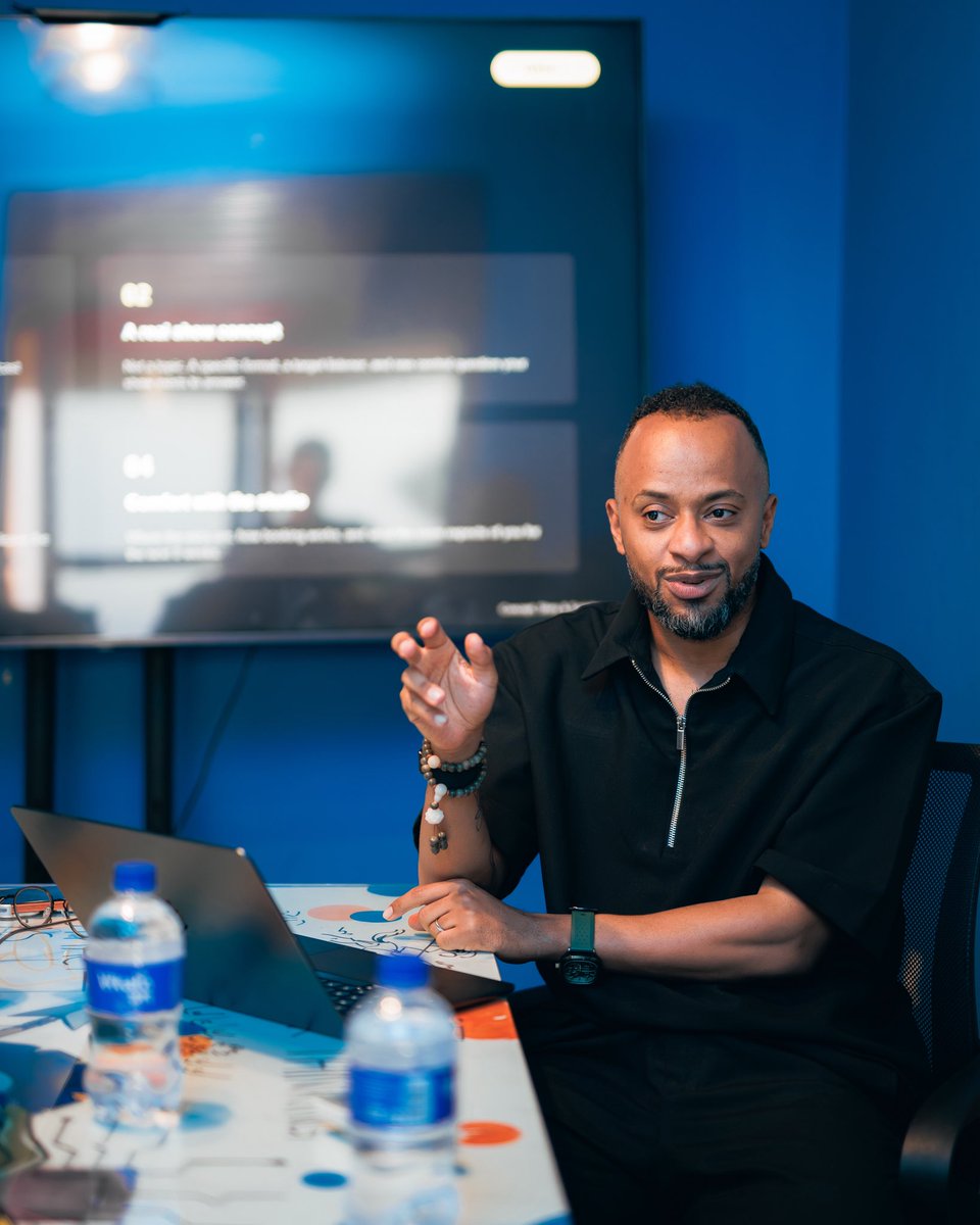 murikarw__'s tweet photo. DAY 2; we’re still rolling!!

Yesterday, Cohort 2 of the 250 Podcast Lab got into the real work.
More learning, More ideas, and we’re just starting. 

#murika #250podcastlab #creatives https://t.co/YbyHaYwy12
