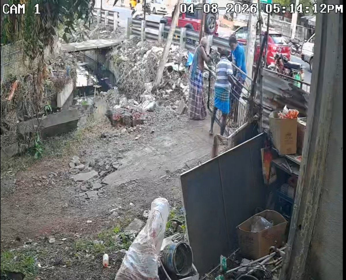 gb71007's tweet photo. Encroachment was removed on 30.07.26 pursuant to Cont.P.(MD) No.1779/2026.encroacher re-installed the gate on 04.08.26, violation of the Court’s directions. WRD lodged a complaint with @ThanjavurPolice on 05.08.26. Request @tnpoliceoffl @copmahesh1994 to register case. https://t.co/J3XdnK0qAs