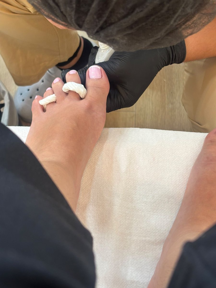 Ginger_Red_es's tweet photo. 🚨 MEW PEDI 🚨 

Request your custom ➡️ https://t.co/a3wrFAOCWl

For 🔞👣 content, join my kingdom ➡️ https://t.co/R3vhq4o3SZ https://t.co/5LGQRqANvl