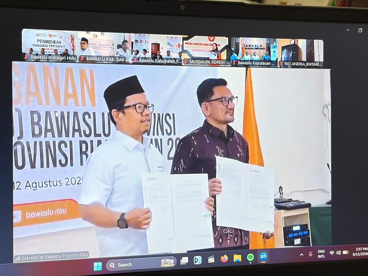 DediRisanto's tweet photo. Kegiatan “Penandatanganan Indikator Kinerja Utama (IKU) Tahun 2026 Bawaslu Provinsi Riau dan Bawaslu Kabupaten/Kota se-Riau” Melalui Media Daring (zoom meeting) Di Kantor Bawaslu Kab. Indragiri Hulu, Riau.
Rabu, 12-08-2026 Pukul 14.00 wib.

@bawaslu_RI
@BawasluRiau
@bawasluinhu https://t.co/Q8RLt0X5tW