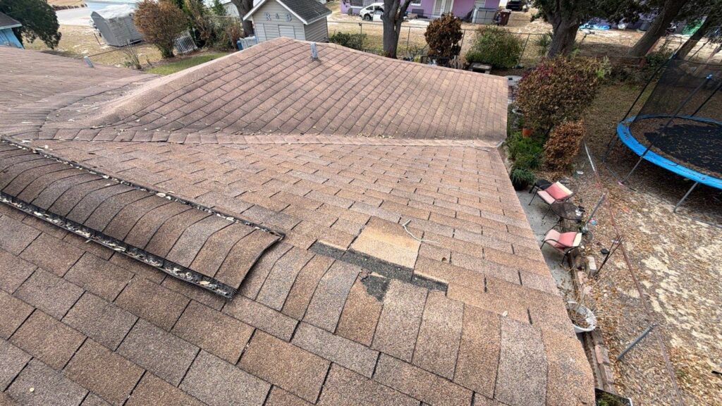 AORoofing's tweet photo. Missing and damaged shingles meant it was time for a new roof on this 2,200-square-foot Haines City home. Through the city’s CRA Home Rehab and Repair Grant program, we were able to give the home a complete roofing upgrade in just one day.

https://t.co/ygSiAK8zQh https://t.co/O3kPZ3OiYw