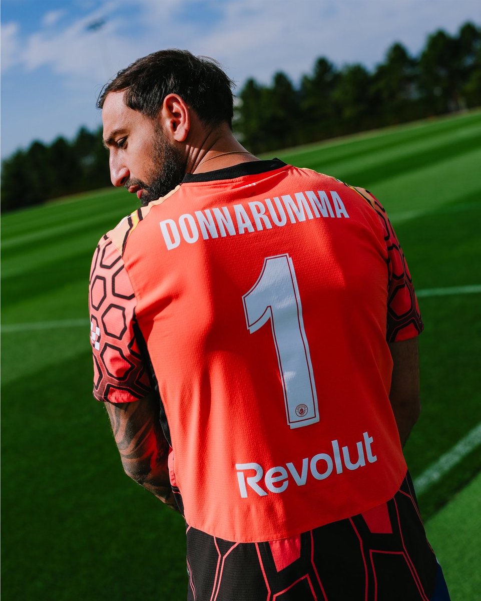 mcfc_lads's tweet photo. City’s NEW squad numbers! 🆕👕 

1️⃣ Donnarumma
5️⃣ Elliot Anderson
6️⃣ Marc Guehi https://t.co/HQ3cUcS1i0