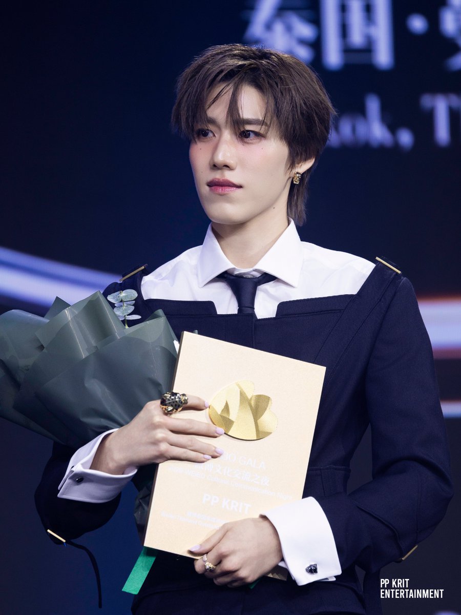 PPKrit_Ent's tweet photo. Another little moment to smile about. ✨
ยินดีกับ PP KRIT กับรางวัล Weibo Thailand Outstanding Music Expression Artist จาก Weibo Gala 2026 ขอบคุณทุกคนที่คอยส่งกำลังใจให้กันนะ 🤍 #WeiboGala2026xPPKRIT

PP KRIT WEIBO GALA 2026
#WeiboCulturalCommunicationNight
#WeiboGala2026
#PPKritt