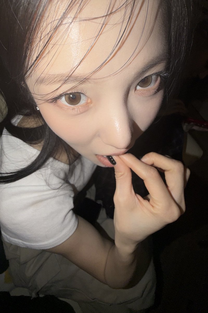 official_kep1er's tweet photo. 언니! 생일 추카해용🥳🍀💕

언제나 귀엽구 사랑스러운 언니!! 진짜 마니마니 사랑해요!!!! 움~마💋😽

#Kep1er #케플러
#히카루 #HIKARU https://t.co/wsMYNGCJFp