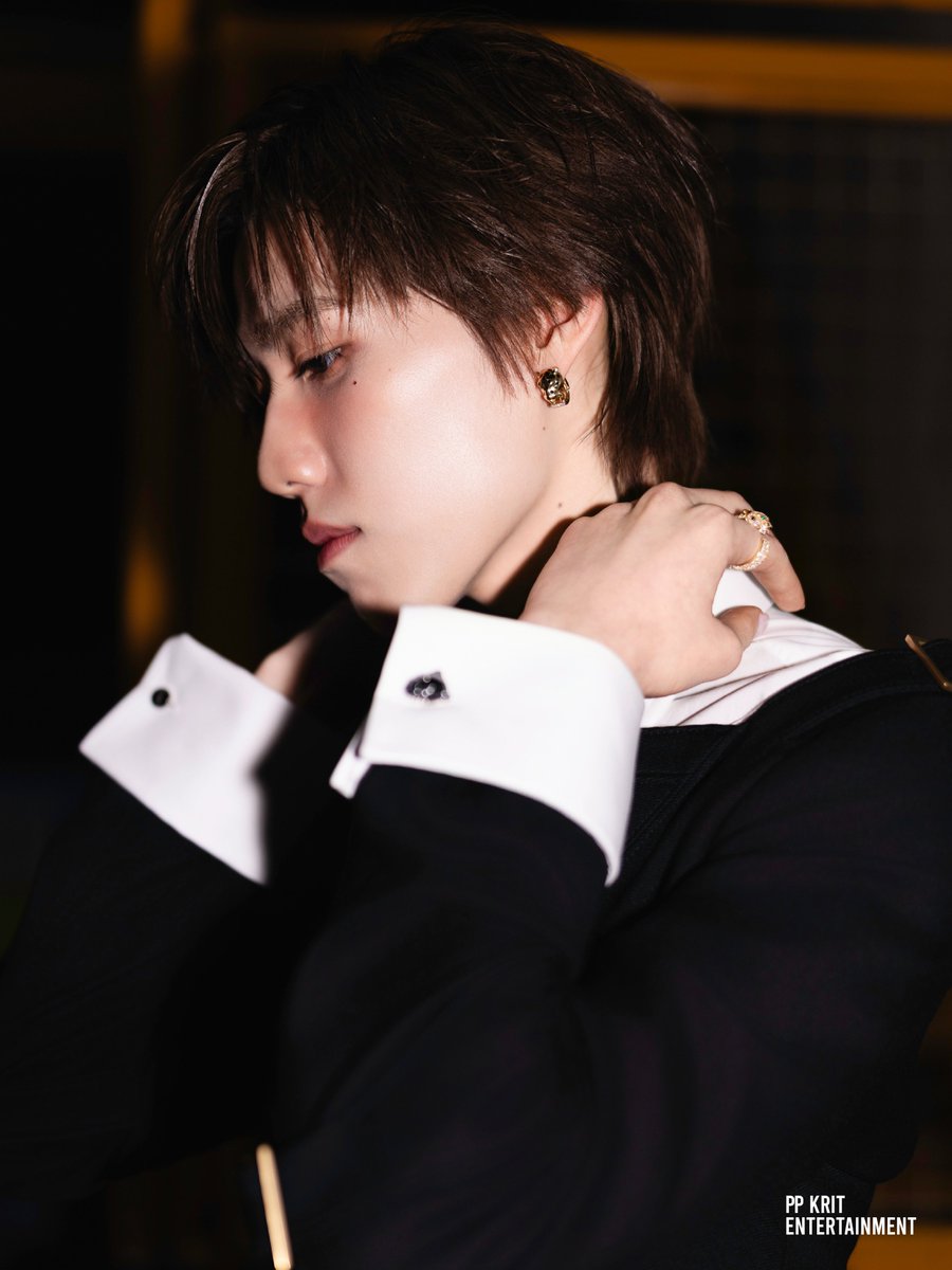 PPKrit_Ent's tweet photo. Another little moment to smile about. ✨
ยินดีกับ PP KRIT กับรางวัล Weibo Thailand Outstanding Music Expression Artist จาก Weibo Gala 2026 ขอบคุณทุกคนที่คอยส่งกำลังใจให้กันนะ 🤍 #WeiboGala2026xPPKRIT

PP KRIT WEIBO GALA 2026
#WeiboCulturalCommunicationNight
#WeiboGala2026
#PPKritt