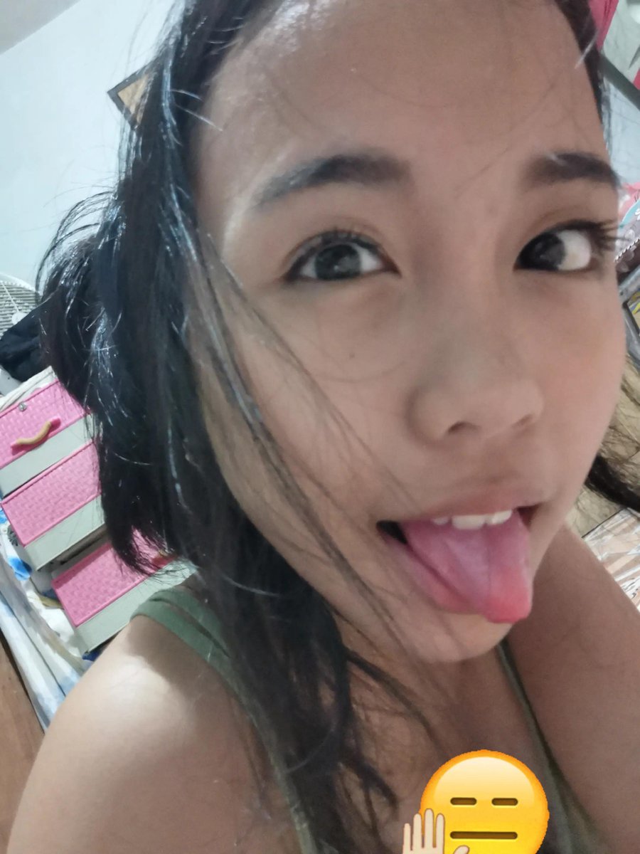 adelasash's tweet photo. 😛 https://t.co/vqDNw4iakd