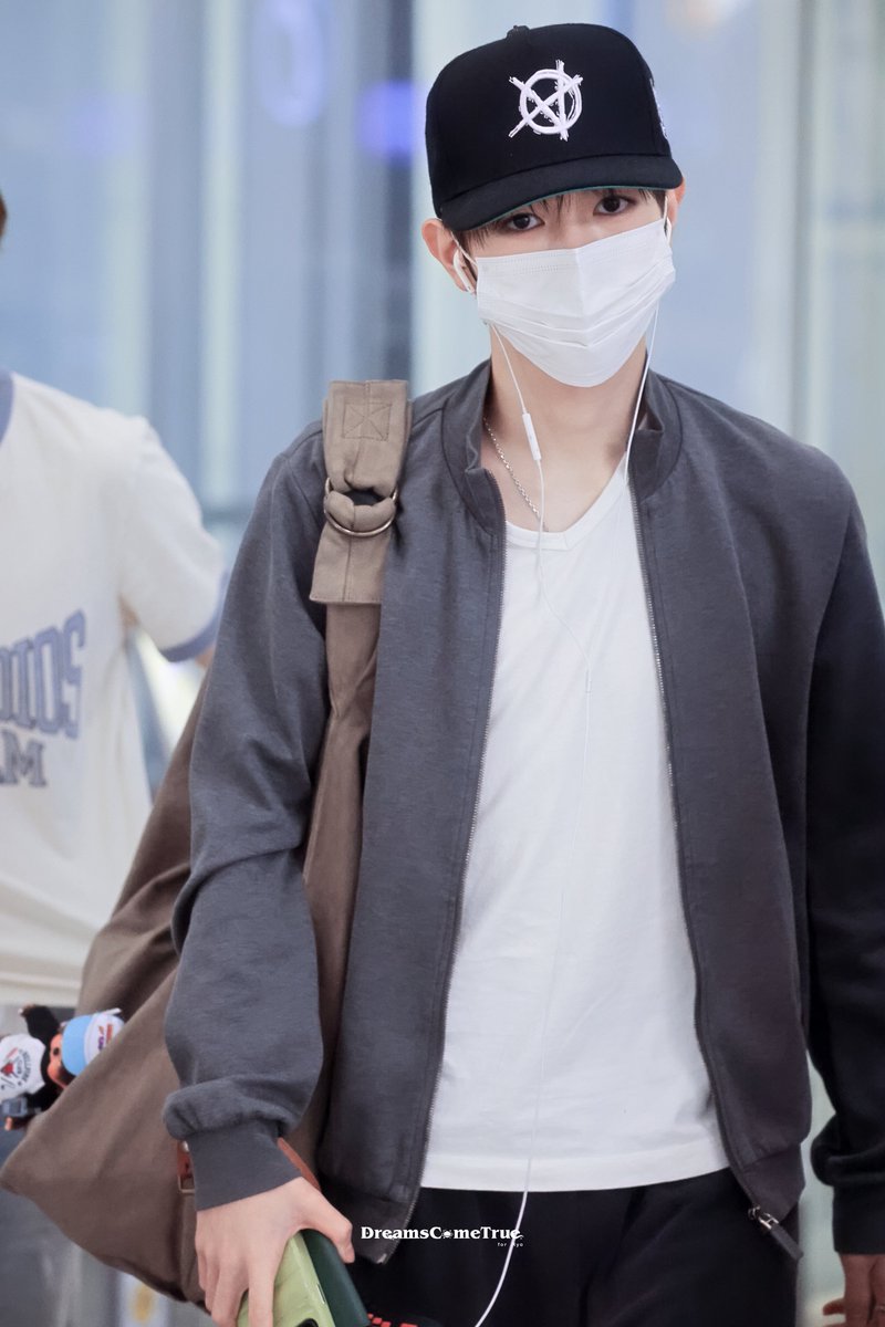 R0804dct's tweet photo. 260812  ICN

#료 #RYO #リョウ 　
#NCTWISH #엔시티위시 https://t.co/qy75NtBNIL