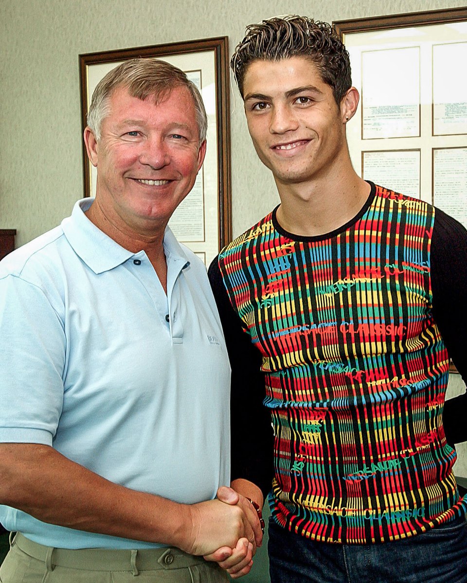 brfootball's tweet photo. 23 years since Cristiano Ronaldo joined Manchester United 🔴

That look 👀 https://t.co/D64JLDXyq3