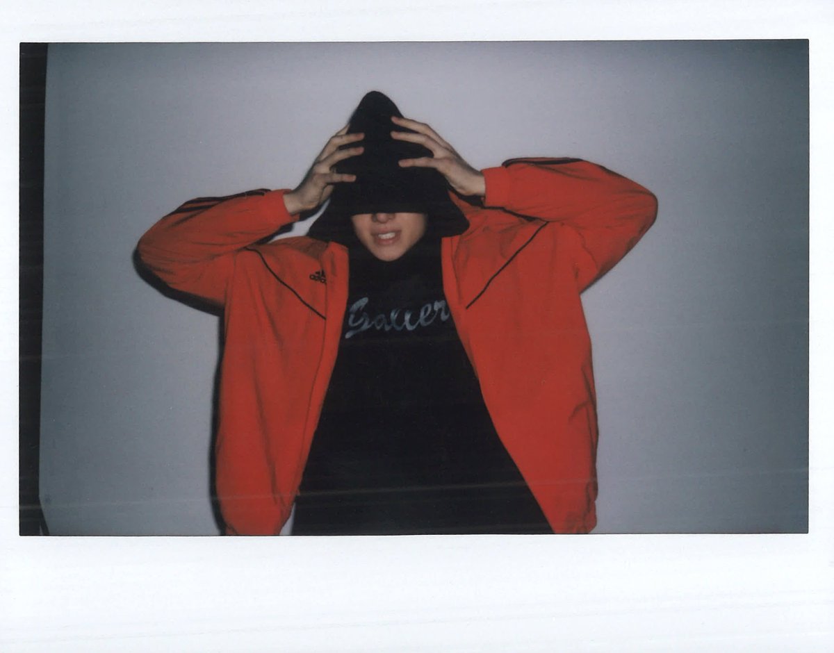 mashup0320's tweet photo. GREENGREEN 'STUDIO' 비하인드 #마틴 #MARTIN https://t.co/v11MSF9maW