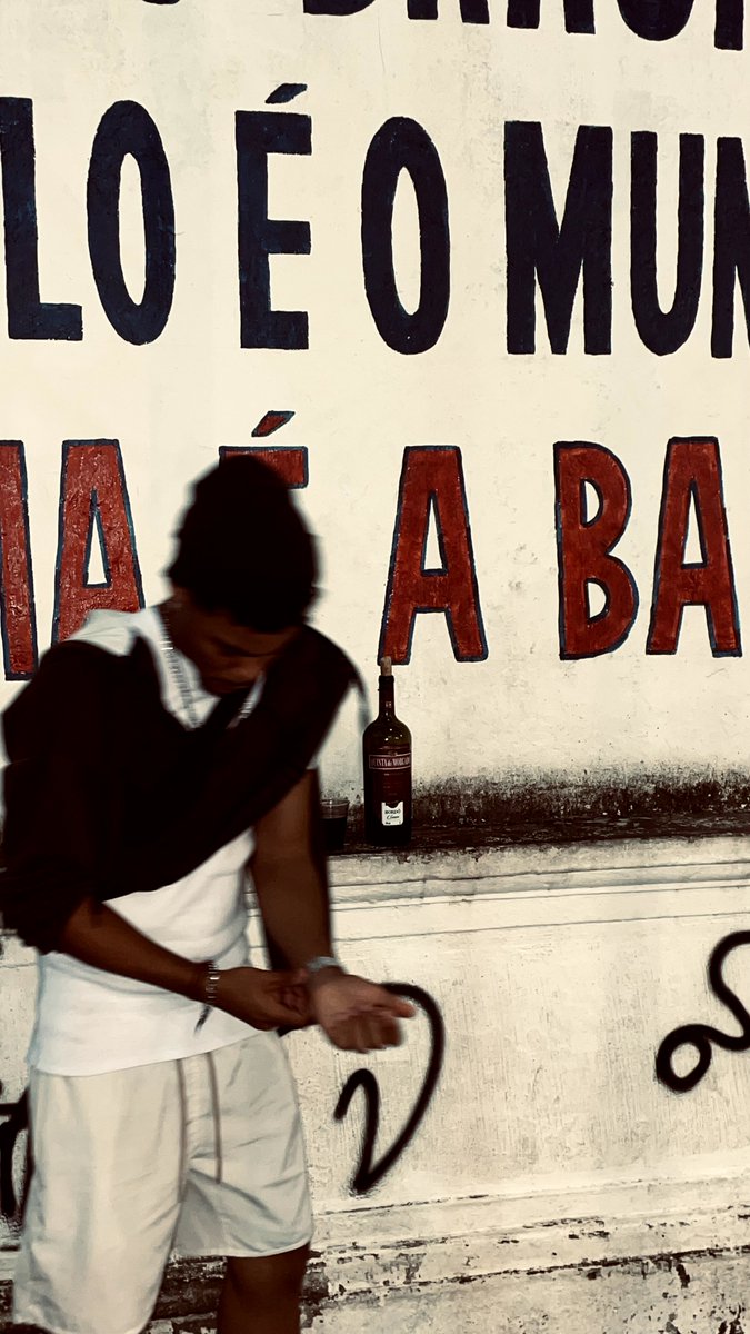 hptella_'s tweet photo. 🗣️ esse novinho é gostoso &amp; faz vídeo sensual 🎶 https://t.co/PJEk2jZh8F