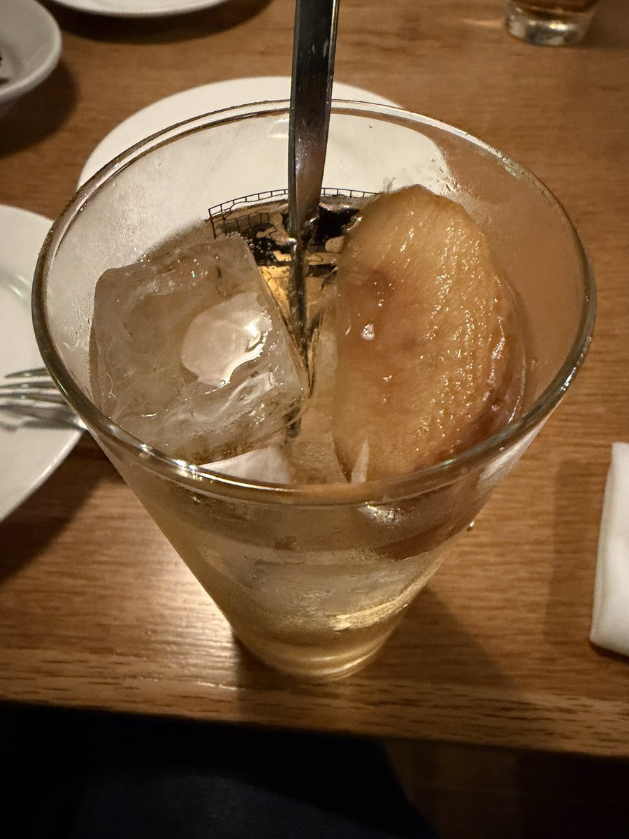 178dr's tweet photo. 焼きリンゴハイボール https://t.co/H1QUV1D6EP