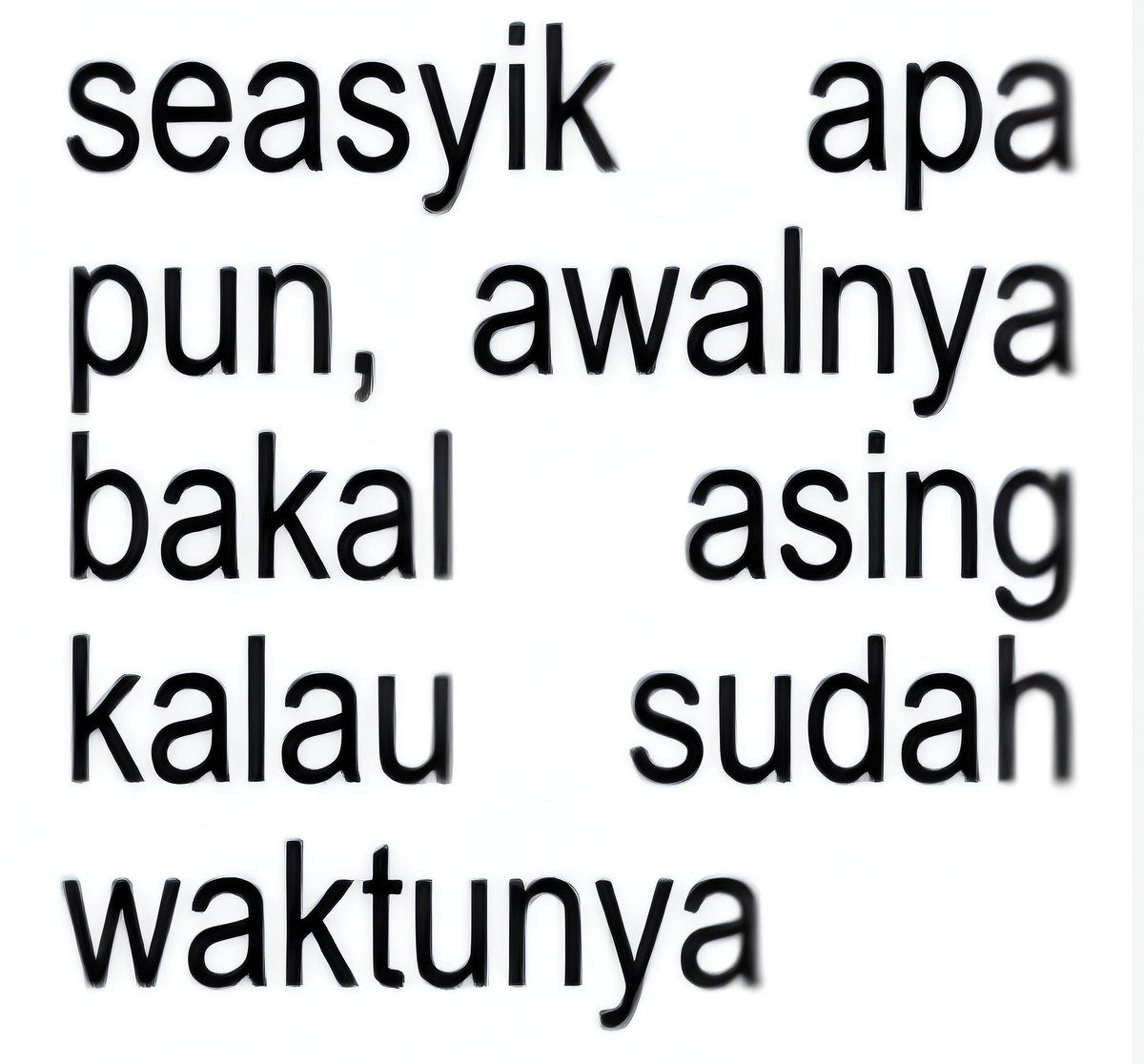 penikmat_hujann's tweet photo. Setuju gak? kadang yang awalnya deket banget, rame, seru, lama-lama bisa jadi asing juga kalau udah bukan masanya https://t.co/N6SQXQjxb8