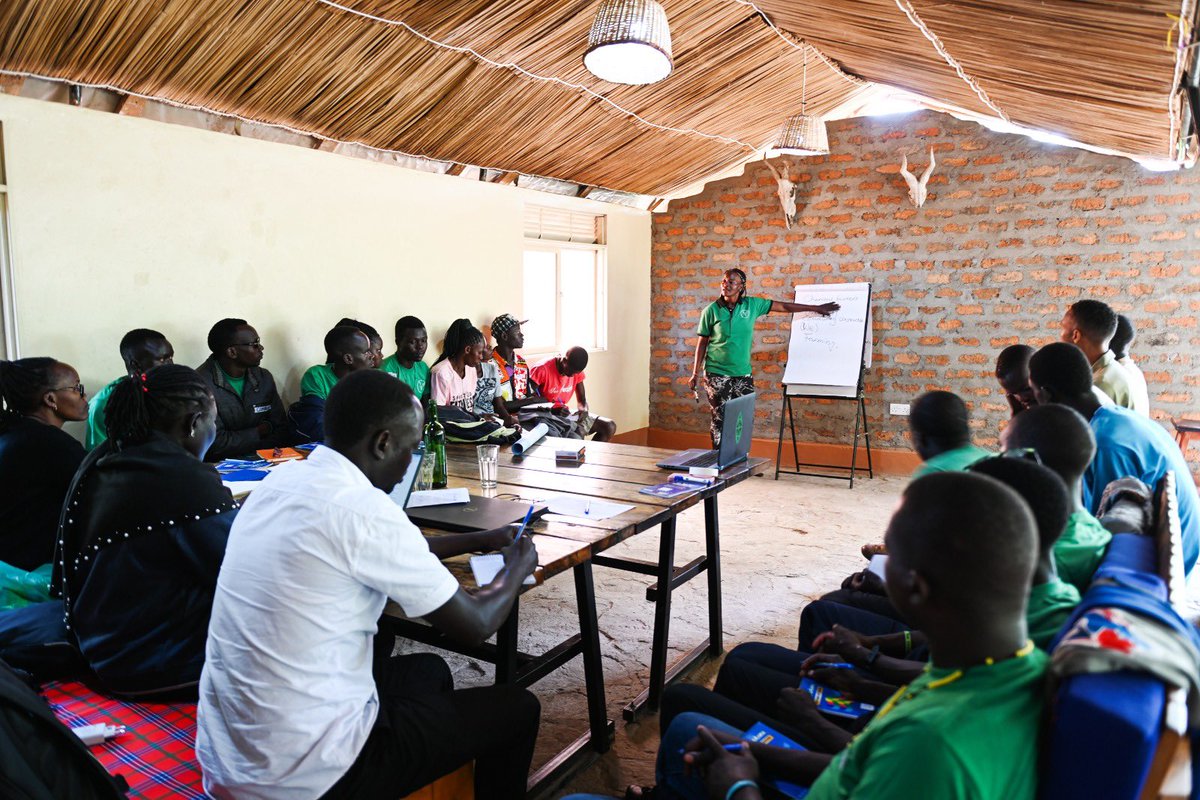 karatungahoney's tweet photo. Happy International Youth Day!

At Kara-Tunga, we equip young people in Karamoja with practical conservation and sustainable tourism skills, empowering them to protect our landscapes, culture and build brighter futures. 🌱

#InternationalYouthDay #YouthInConservation #Karamoja https://t.co/mxIHNRy0RS