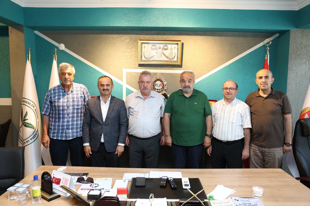 akpartirize's tweet photo. İl Başkanımız Yılmaz Katmer, İl Başkan Yardımcılarımız, İl Yönetim Kurulu Üyelerimiz, Çayeli İlçe Başkanımız Abdullatif Kömürcü ile birlikte Kuzey Gücü Spor Kulübü Başkanı Mehmet Yazıcı’yı ziyarette bulunarak, hayırlı olsun dileklerini iletti. https://t.co/oOEBde62gh