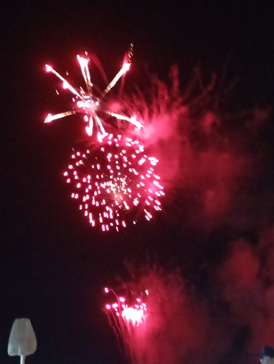 ADCkankou's tweet photo. 第３７回智恵子の里安達夏祭り、ステージイベントが終わり、花火打ち上げ🎆が開始しました！
#花火大会　#祭り　#安達　#夏祭り https://t.co/6REi7f7gYE