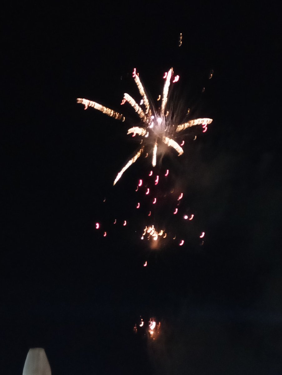 ADCkankou's tweet photo. 第３７回智恵子の里安達夏祭り、ステージイベントが終わり、花火打ち上げ🎆が開始しました！
#花火大会　#祭り　#安達　#夏祭り https://t.co/6REi7f7gYE
