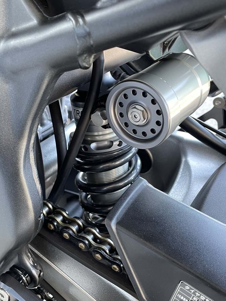 joy_cbr250rr's tweet photo. サスセッティングスポーツ寄りにし過ぎたと思って調整しようとしたら、そもそもセッティングがバラバラだった
淡路ツーリングで乗り心地が変だったのはこのせいか
明日雨じゃなければ試走したい https://t.co/tbZzQAtKfP