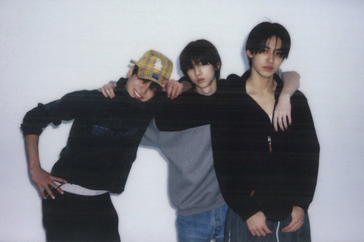 juhoontwt's tweet photo. eom ahn jju ♡♡♡ https://t.co/btnvgRT71E