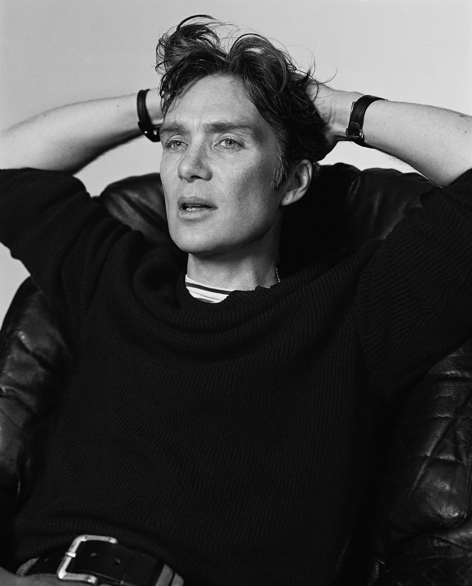 ViktorRammick's tweet photo. 𝗙𝗨́𝗠;

ㅤㅤㅤ𝗡𝗼𝗺𝗲; Viktor Rammick
ㅤㅤㅤ𝗜𝗱𝗮𝗱𝗲; 53 anos. 
ㅤㅤㅤ𝗡𝗮𝗰𝗶𝗼𝗻𝗮𝗹𝗶𝗱𝗮𝗱𝗲; Irlandês.
ㅤㅤㅤ𝗔𝗹𝘁𝘂𝗿𝗮; 1,93.
ㅤㅤㅤ𝗦𝗲𝘅𝘂𝗮𝗹𝗶𝗱𝗮𝗱𝗲; Bissexual.
ㅤㅤㅤ𝗦𝘁𝗮𝘁𝘂𝘀: Divorciado. https://t.co/q3oR9ui5vN