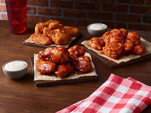 Alexburns1617's tweet photo. Happy Wednesdays  Wings Street Wednesdays we have Boneless or Tradtional we have all yours favourites kind of sauces come to get you’re hot wings get them while it’s hot half price Wednesday’s enjoy you’re Pizza Hut Wings Street from you’re Pizza Hut London https://t.co/C6JyNORUGX