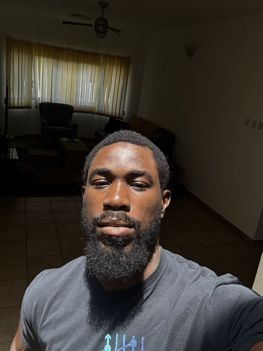 astrolengman's tweet photo. starting to look like jesus https://t.co/lRBZ8hipKe