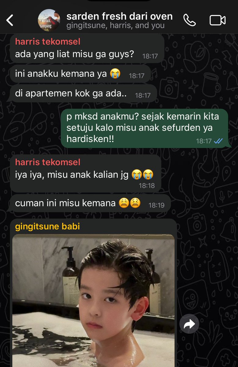 moonstolune's tweet photo. satu misu, tiga papa ！Σ(￣□￣;) 

bagaimana jika misu si kucing berubah menjadi anak kecil?

;  #harriscaine #storyon #ginspired https://t.co/bcLYMZnwBy
