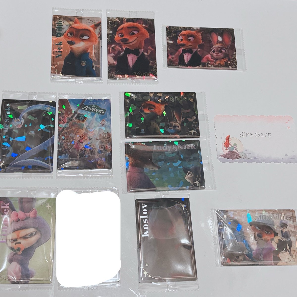 MH05275's tweet photo. @0

〈 交換 〉 ズートピア カードソフトクッキー

譲┆ニック ニック&amp;ジュディゲイリー フィニック コスロフ シークレット
求┆2枚目 💙ジュディ＞ ジュディ ジュディ&amp;ニック

✧最上段は💙との交換���み、最上段以外含む2:2〜
✧💙＝複数、1️⃣＝1枚のみ求めております https://t.co/J6P7xI2I6M