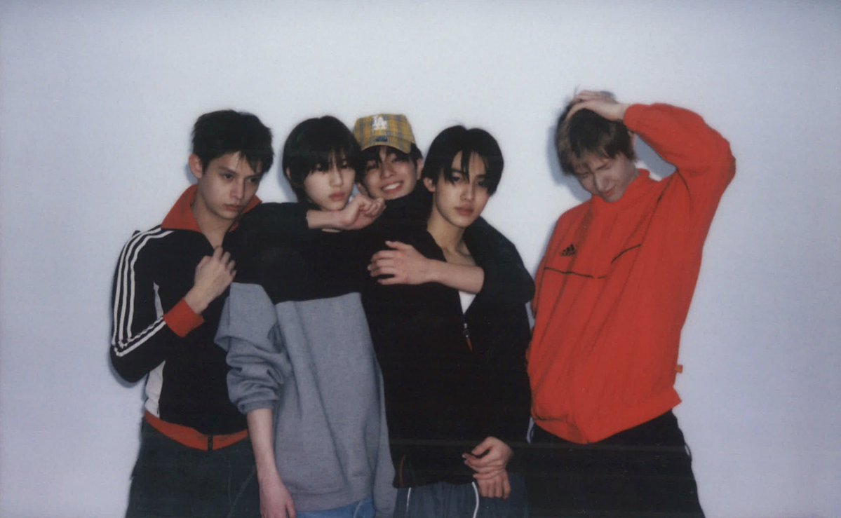 keoncats's tweet photo. i love them sm… let me stuck with them forever 🥺🤍 https://t.co/eJ5eMcPsKA