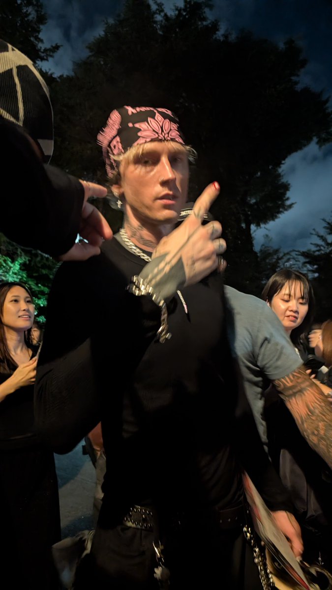 Reika_69star's tweet photo. im so into you @machinegunkelly , massive loves for you🥹♡ https://t.co/5U1zRCUx2I