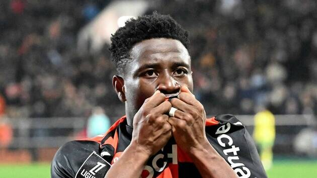 Lokzyzkbr's tweet photo. 🚨 EXCL — La Fiorentina s’intéresse à Arsène Kouassi🇧🇫 !

Le club italien a pris des renseignements sur le latéral de Lorient et apprécie fortement son profil. 

Des discussions vont s'ouvrir prochainement.

#Mercato #Fiorentina  #Lorient #SerieA #Ligue1 #Football https://t.co/uNgDTigWHY