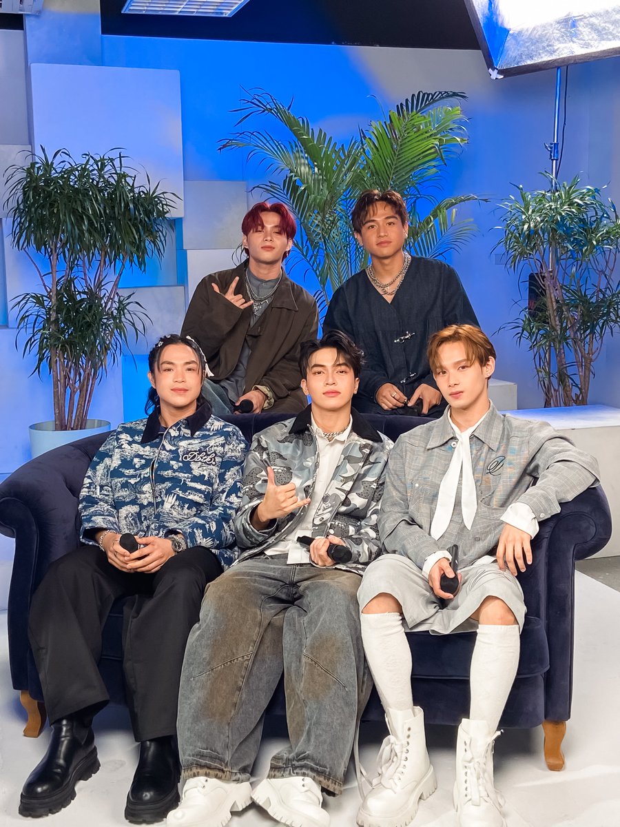 vxonofficial's tweet photo. A LITTLE MORE FROM US! 🙌

We’re taking VIXIES deeper into our sound, our journey, and the experiences that have shaped us in an exclusive feature with Billboard Philippines Volumes.

Ready to hear our story straight from us? 👀
Watch here: https://t.co/zqlDzaO761

#VXON https://t.co/jEAwAx0Jym