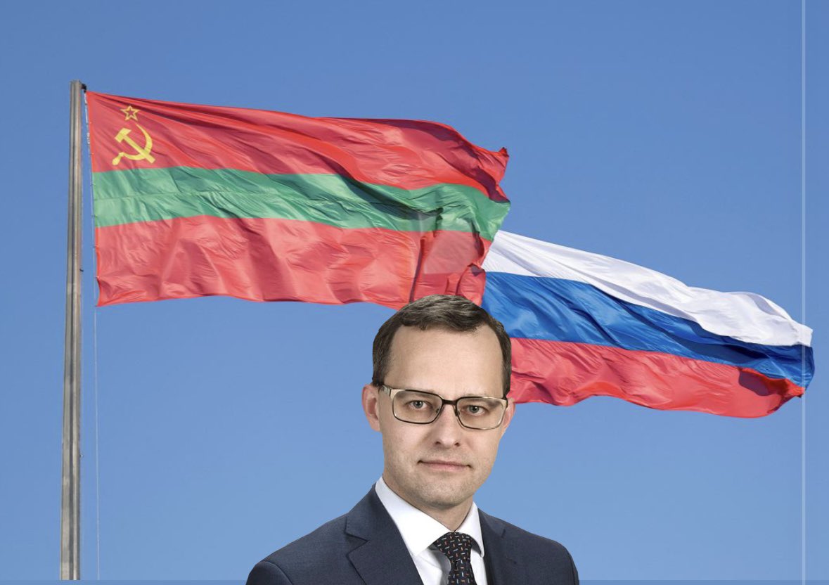patrykmichalski's tweet photo. Marcin Romanowski regularnie zwracał się do marszałka Sejmu Włodzimierza Czarzastego per „komuch”, tymczasem poseł PiS podpisał list wysłany z prorosyjskiego Naddniestrza, gdzie we fladze jest sierp i młot i ewentualnie można ją zastąpić rosyjską flagą … https://t.co/FNVVXwIyq0