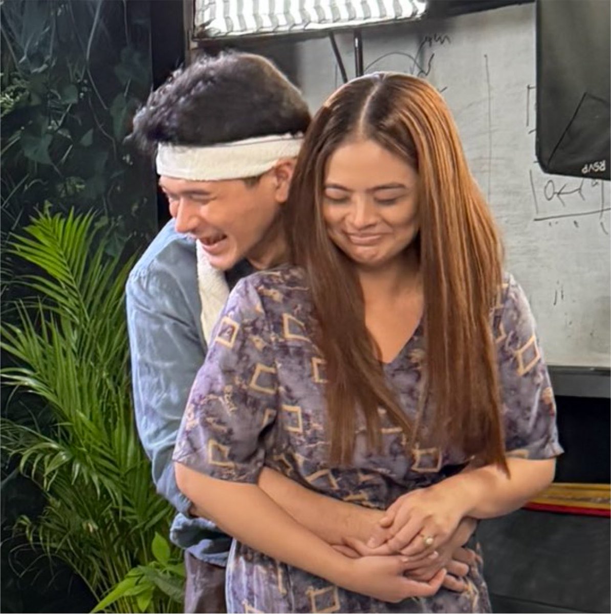 churrosnichevy's tweet photo. workmate mo lang noon, asawa mo na ngayon

#PeeMakPH
#WilBea https://t.co/utDuwsHi36