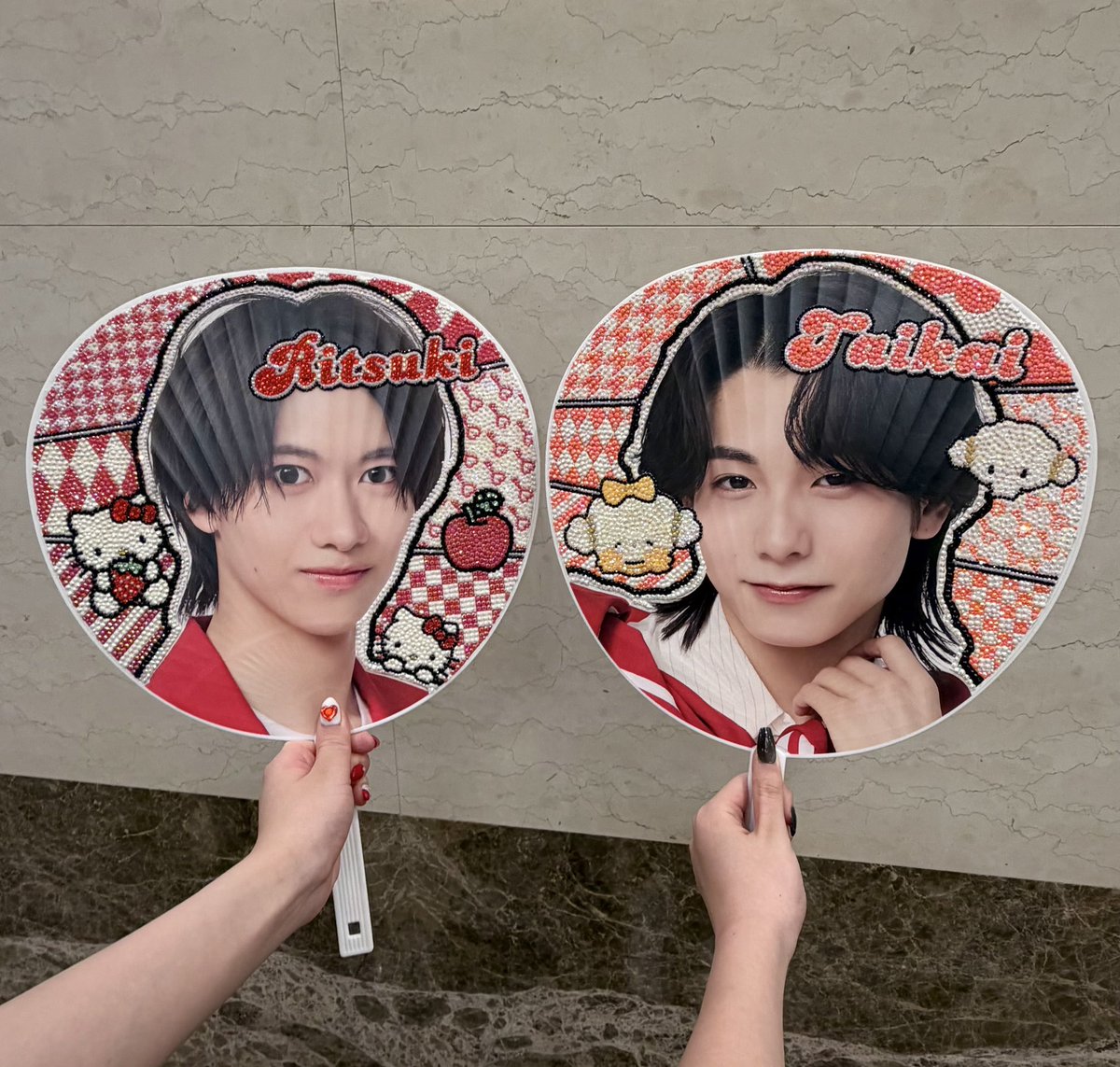 c2006d_s2's tweet photo. 公演中使えないけどちょーー頑張ったからみんな見てー😻😻😻
デザイン私でストーン貼ってくれたの❤️担の子です🥹♡

 #CLASSSEVEN  #近藤大海  #大東立樹 https://t.co/HqObGrhc7O