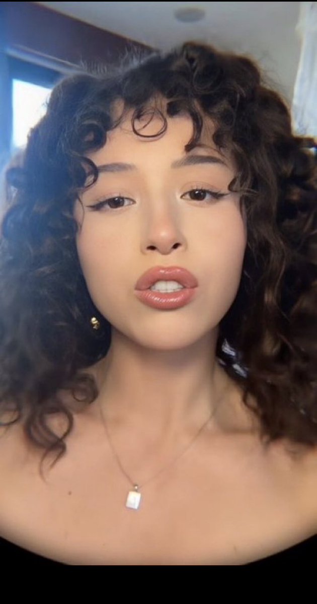 Pokishredd's tweet photo. Female twitch streamers are porn 😵‍💫
#faceporn #findom #pokimane #neekolul #justaminx #cinna https://t.co/CnrAqz9dvv