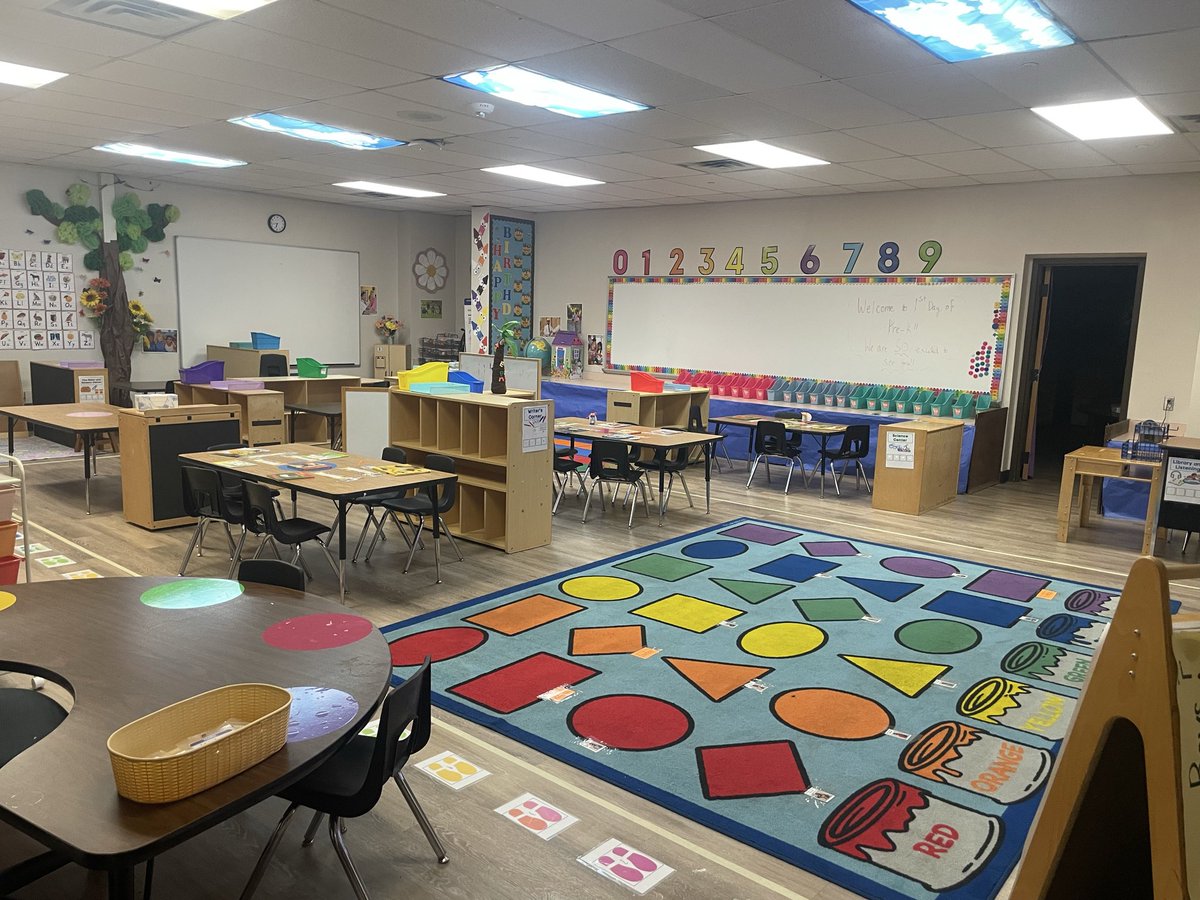 MsKazemi57461's tweet photo. Happy First Day of School !! 😊I am so excited to see my Pre-K students and watch their growth this year !!Lets go! 😊@Aikineagles #RISDPrek #RisdDreamBig #RISDdreamon https://t.co/dFeRTeHIvr