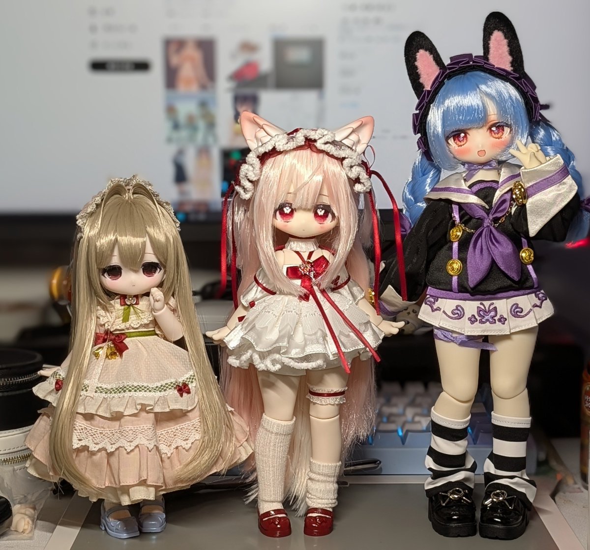 sekira_syumi's tweet photo. どこのご家庭にもいるボニバニ6･tinyfoxとのサイズ比較
並べるとすごくいい感じの身長差ですね
#モフモフおやすみ https://t.co/JfzfJGMK4o