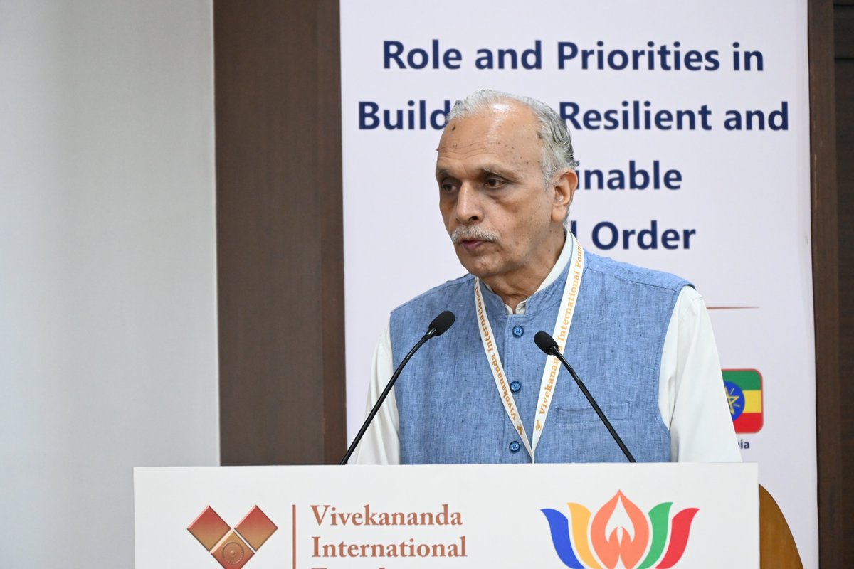 vifindia's tweet photo. Dr. Arvind Gupta, Director, VIF, outlined the core values driving BRICS. He noted that, amid a rapidly evolving geopolitical landscape, BRICS 2026 emerges as a consequential forum for the Global South. He further emphasised that the BRICS 2026 Delhi Summit aims to deliver productive, tangible, and real-world outcomes.

Shri Sudhakar Dalela, Secretary (ER) & BRICS Sherpa, MEA, India, highlighted how BRICS has evolved from a platform for economic cooperation and global governance reform into a broad-based strategic partnership. He emphasised that India’s chairship is action-oriented, welcoming all nations to synergise efforts on global challenges and deliver people-centric outcomes.
@lbscidsa @SudhakarDalela @MEAIndia 

#VIF #BRICS #BRICS2026 #GlobalSouth #IndiaPresidency #Multilateralism #DelhiSummit #India #MEAIndia