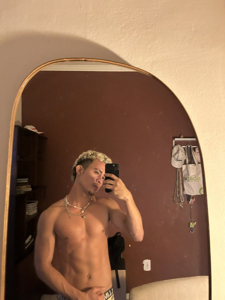 one1caio_'s tweet photo. Pintei o cabelo de novo https://t.co/Lnvv9TCeQ9