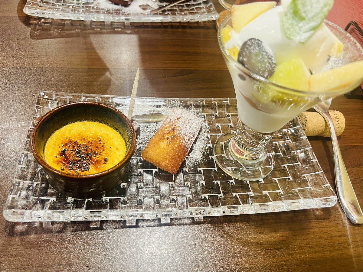 daiki380LP's tweet photo. だいぶ遅くなったけど結婚3周年のお祝い！！🇫🇷 https://t.co/COIIeO1ZqS