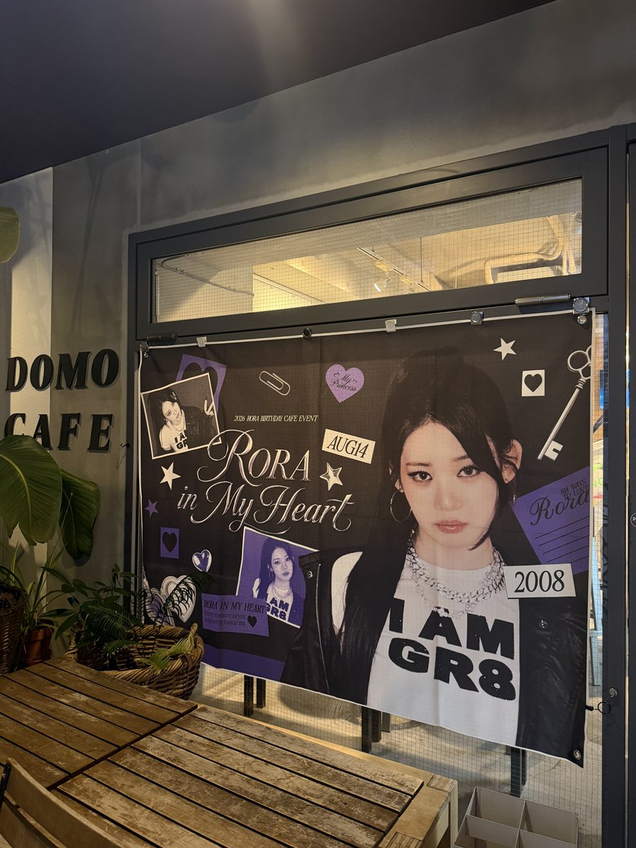 RORA_inMyHeart's tweet photo. 📍DOMO CAFE
🗓8.13 - 8.16

いよいよ明日から東京のセンイルカフェが始まります🌟
沢山のご来店お待ちしております🙇🏻‍♀️

#RORAinMyHeart #ろらのハートにきゅんした日
#BABYMONSTER #베이비몬스터 #로라 #RORA https://t.co/hM7cU8xdtl