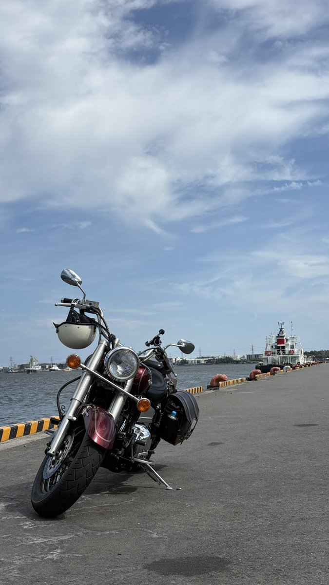 Jagax_'s tweet photo. 昨日と今日二日連続でツーリング🏍️

1、2枚目稲永埠頭
3、4枚目弁天島海浜公園 https://t.co/B74HCQdRFf